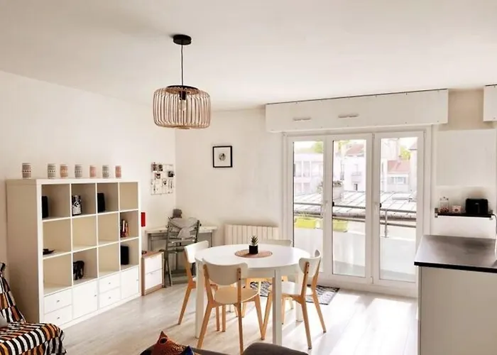 Superbe F2 Avec Garage Balcon