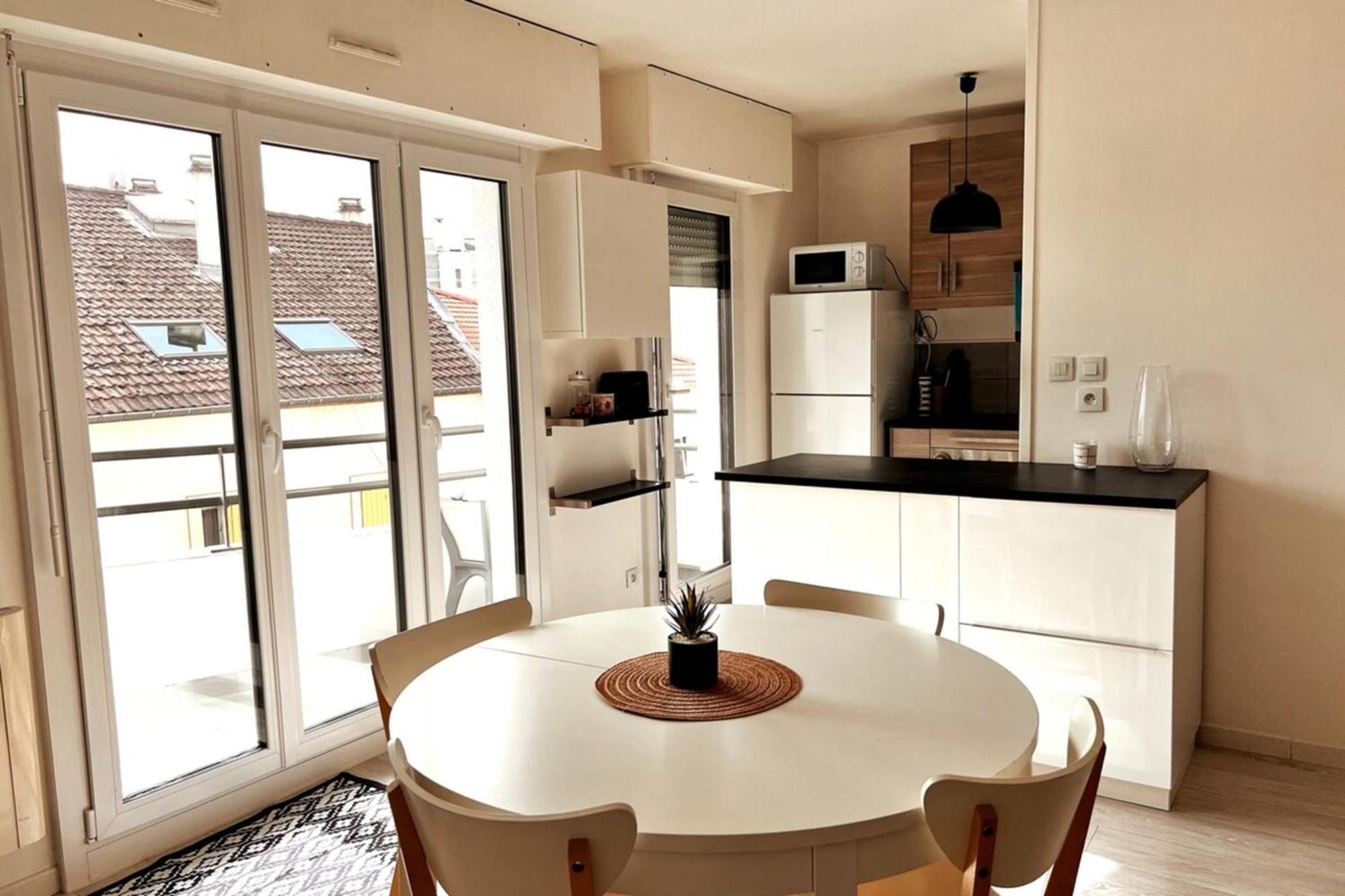 Superbe F2 Avec Garage Balcon Nancy